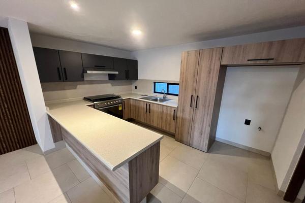 Foto de inmueble en  , Col. Valle Dorado C.P. 78399, San Luis Potosí