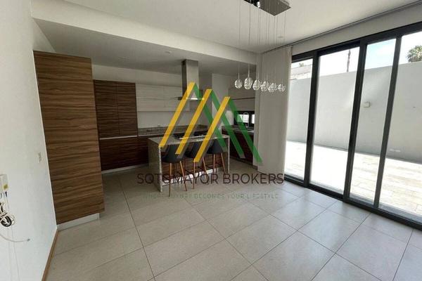Foto de inmueble en Valle Real, Col. Jardín Real C.P. 45136, Zapopan