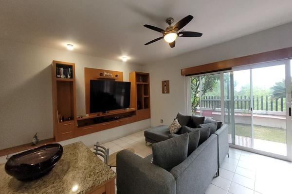 Foto de inmueble en Varas, Col. Bosquencinos C.P. 64979, Monterrey