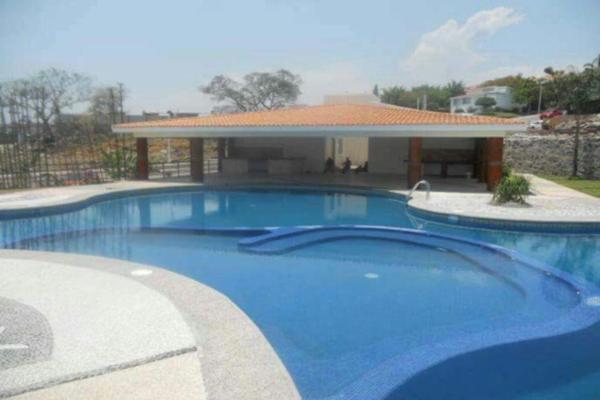 Foto de inmueble en Venta Casa con vigilancia en Fracc Burgos, Morelos, Col. Lomas de Cuernavaca C.P. 62584, Temixco
