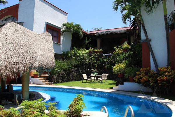 Foto de inmueble en Venta Casa en Club de Golf San Gaspar Jiutepec Mor, Col. Calera Oriente C.P. 62555, Jiutepec