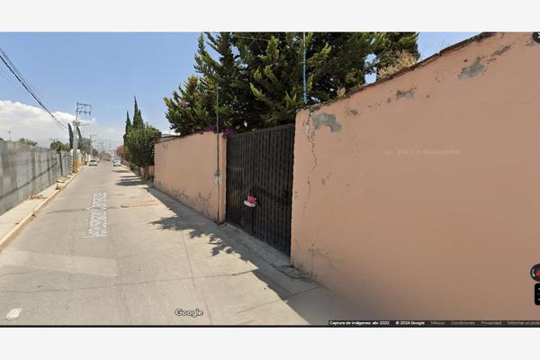 Foto de inmueble en VENUSTIANO CARRANZA #11, Col. Santiago Cuautlalpan C.P. 56255, Texcoco