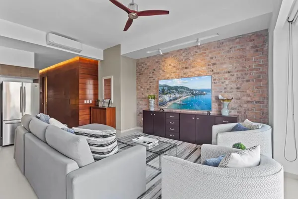 Foto de inmueble en Venustiano Carranza #268, Col. Emiliano Zapata C.P. 48380, Puerto Vallarta