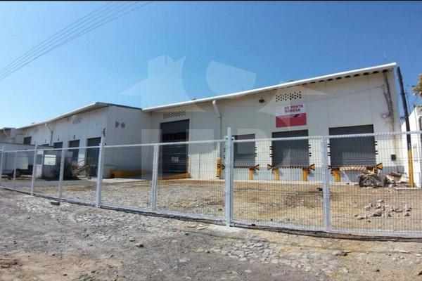 Foto de inmueble en Vereda de los tulipanes, Col. Los Abedúles C.P. 45650, Tlajomulco de Zúñiga