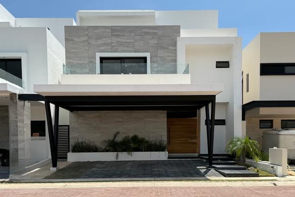 Foto de inmueble en  , Col. Vía Cumbres Residencial C.P. 77560, Benito Juárez