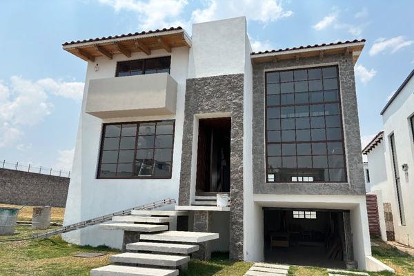 Foto de inmueble en Vía de Adanero Manzana 4lote 15, Col. San Miguel Totocuitlapilco C.P. 52143, Metepec