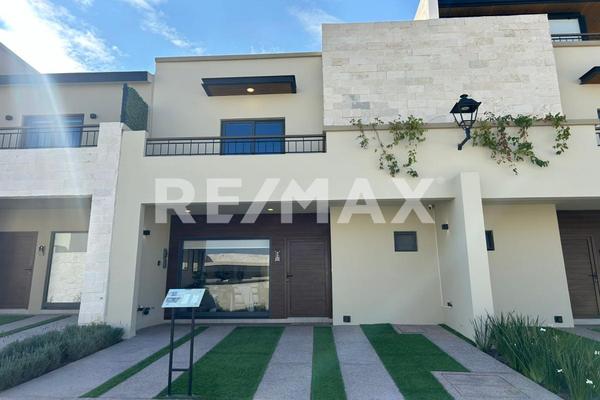 Foto de inmueble en Vial 7, Col. Los Olvera C.P. 76904, Corregidora