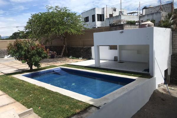 Foto de inmueble en  , Col. Vicente Estrada Cajigal C.P. 62460, Cuernavaca