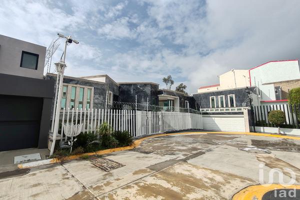 Foto de inmueble en Villa de las Azaleas #82, Col. Paseos del Bosque C.P. 53297, Naucalpan de Juárez