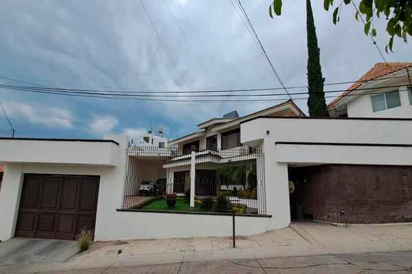 Foto de inmueble en  , Col. Villas del Campestre C.P. 37129, León