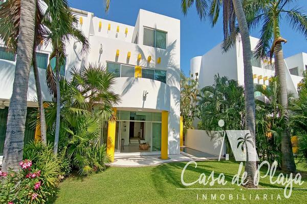 Foto de inmueble en  , Col. Villas Xcaret C.P. 39897, Acapulco de Juárez