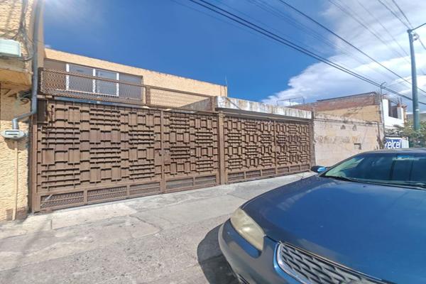 Foto de inmueble en Virrey de Medoza, Col. Ventura Puente C.P. 58020, Morelia