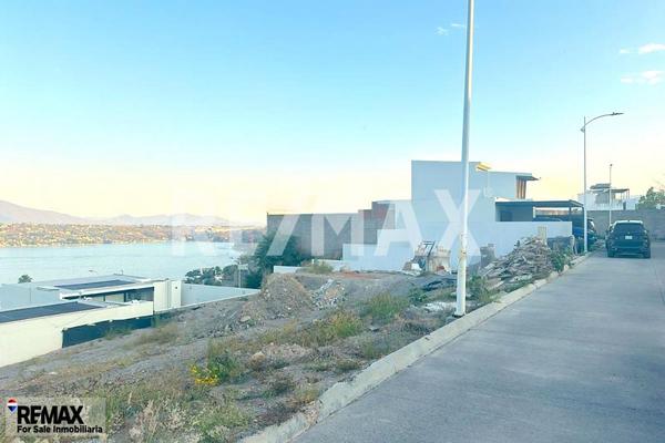 Foto de inmueble en Vistalago, Col. Tequesquitengo C.P. 62915, Jojutla