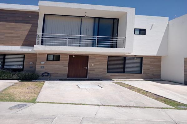 Foto de inmueble en  , Col. Viveros Residencial C.P. 76140, Querétaro
