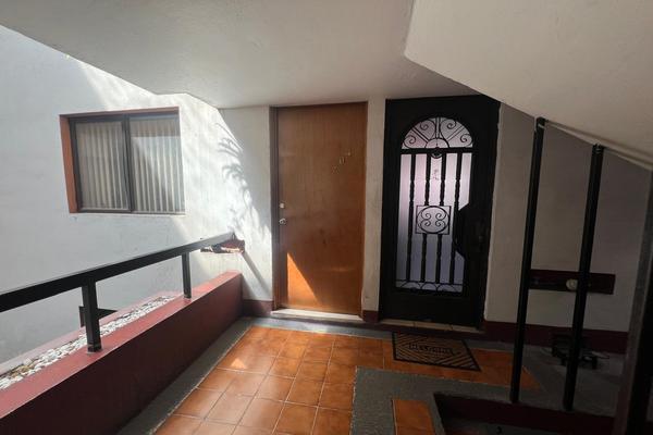 Foto de inmueble en Viveros, Col. Viveros del Valle C.P. 54060, Tlalnepantla de Baz