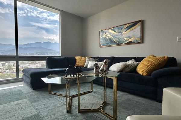 Foto de inmueble en Washington, Col. Nuevo Centro Monterrey C.P. 64018, Monterrey