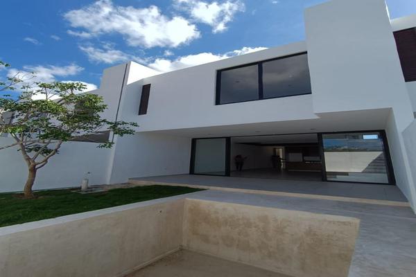 Foto de inmueble en  , Col. Xcanatún C.P. 97302, Mérida