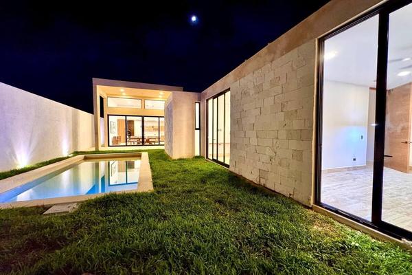 Foto de inmueble en ., Col. Xcanatún C.P. 97302, Mérida