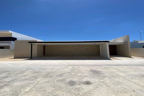 Foto de inmueble en  , Col. Xcanatún C.P. 97302, Mérida