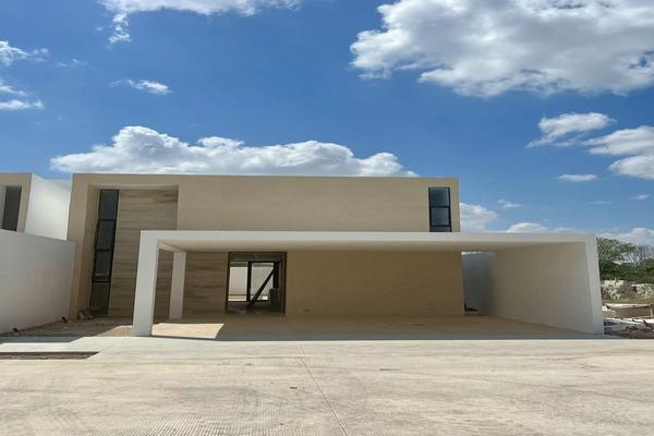 Foto de inmueble en  , Col. Xcanatún C.P. 97302, Mérida