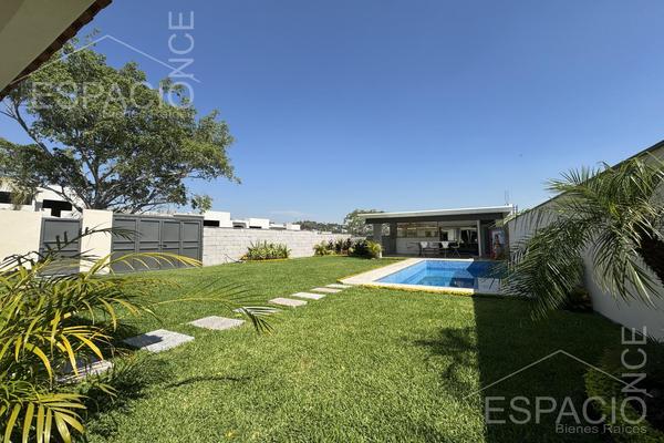 Foto de inmueble en  , Col. Xochitepec Centro C.P. 62790, Xochitepec