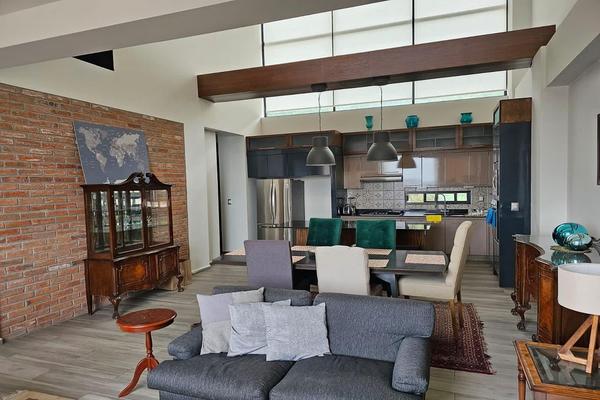 Foto de inmueble en YestaInt. 3, Col. Bosque Camelinas C.P. 58290, Morelia