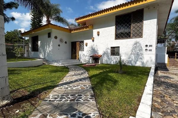 Foto de inmueble en ZENZONTLE, Col. Balcones de La Calera C.P. 45677, Tlajomulco de Zúñiga