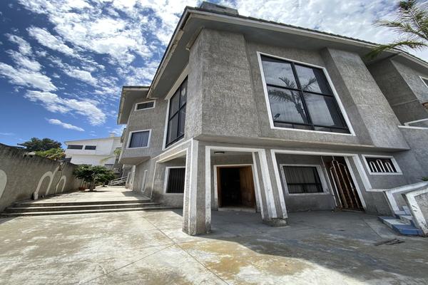 Foto de inmueble en Zona dorada, Col. Hacienda Agua Caliente C.P. 22030, Tijuana