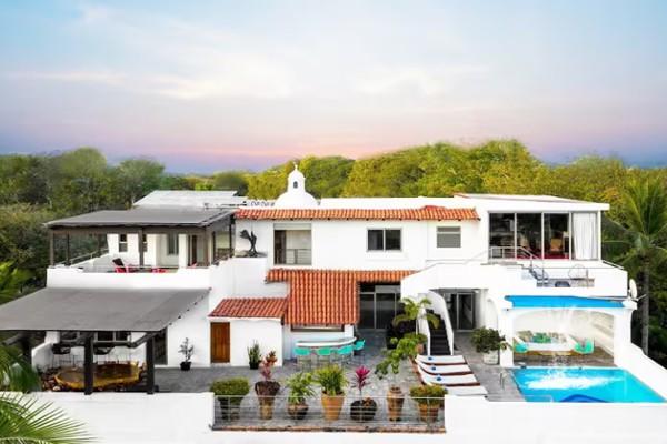 Foto de inmueble en  , Col. Zona Hotelera Norte C.P. 48333, Puerto Vallarta