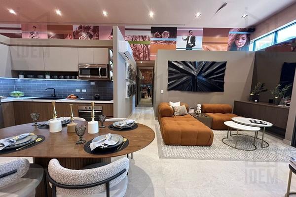 Foto de inmueble en Zona Sur, Col. Plaza Revolución C.P. 64810, Monterrey